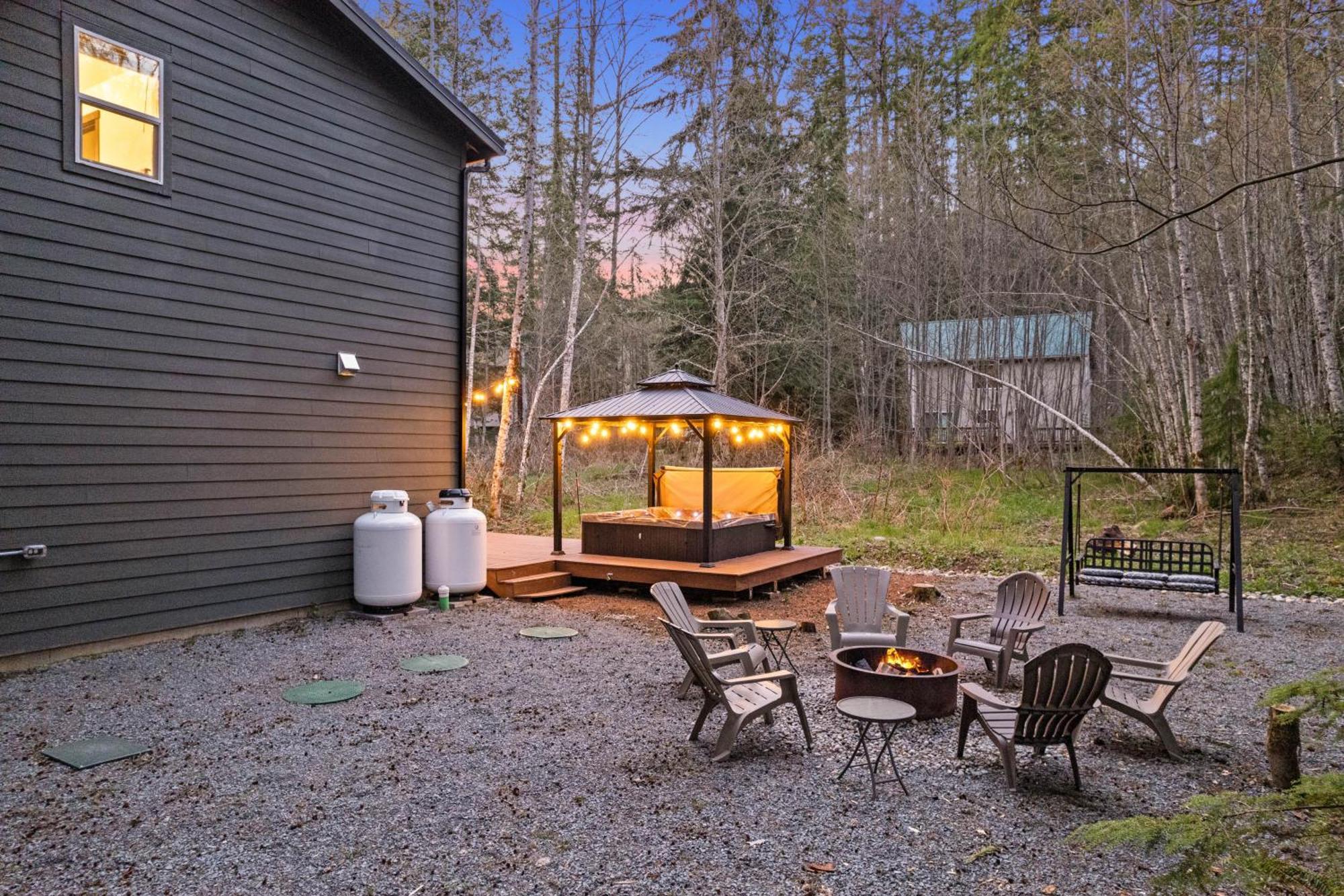 Hikers Haven With Hot Tub - Near Mt Rainier! Villa Ashford Dış mekan fotoğraf